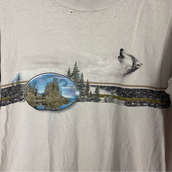 Men's Vintage Anvil Wolf Nature Graphic Distressed Tee - Picture 3 of 11